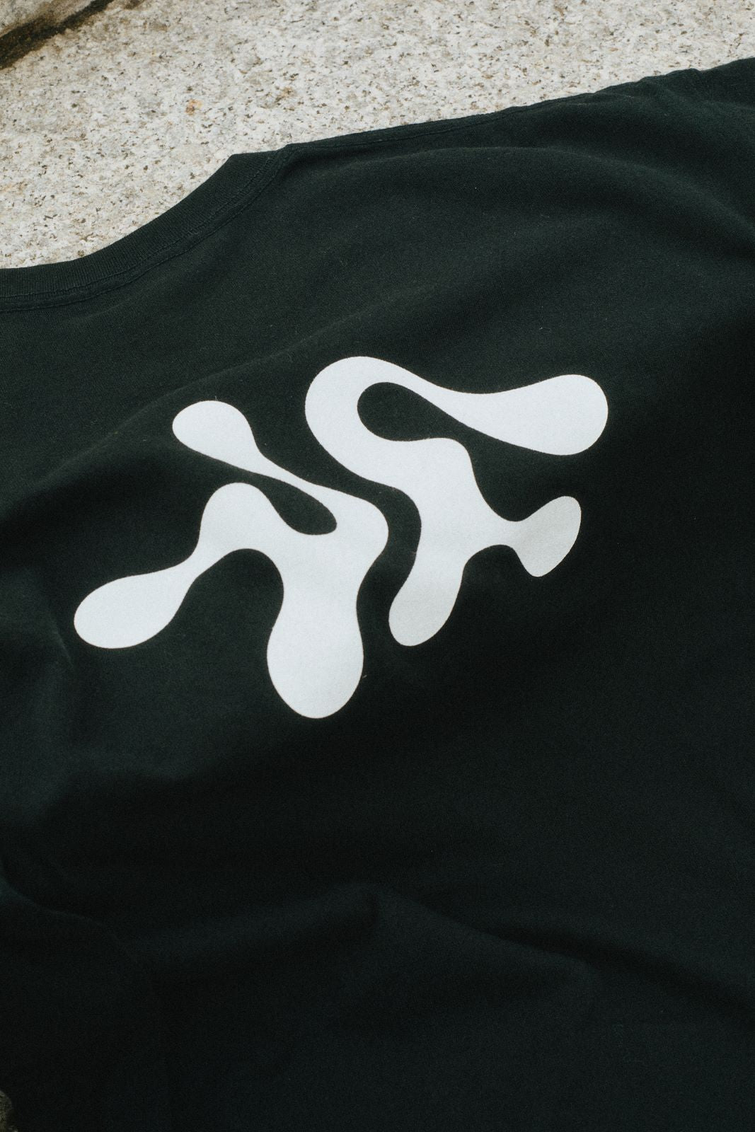 YAWNDAY FACTORY LOGO TEE BLACK