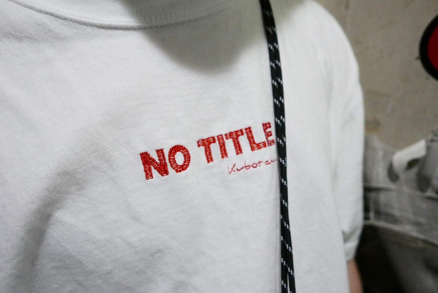 NO TITLE Tシャツ WHITE